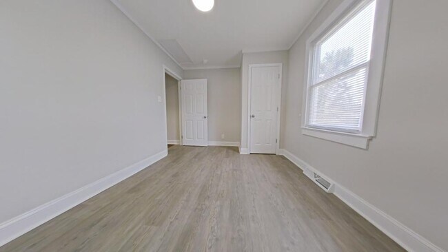 Foto del edificio - 414 E Peachtree Dr