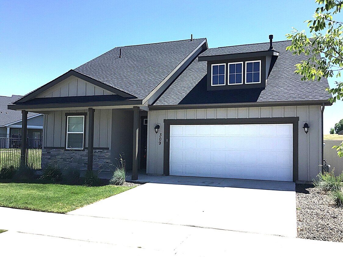 Foto principal - 309 E Sicily Dr