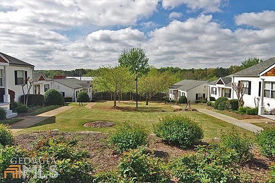 Foto del edificio - 1549 Stone Gate Ln SE