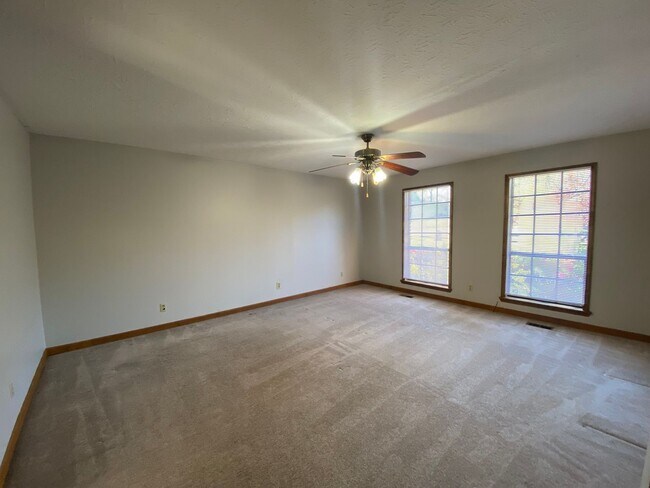 Building Photo - 6414 Permita Court