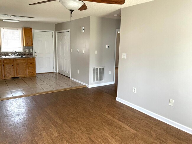 Foto del edificio - 382 TURNER St