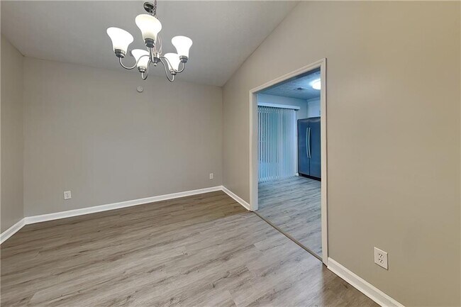 Foto del edificio - 4841 Chapelle Ct