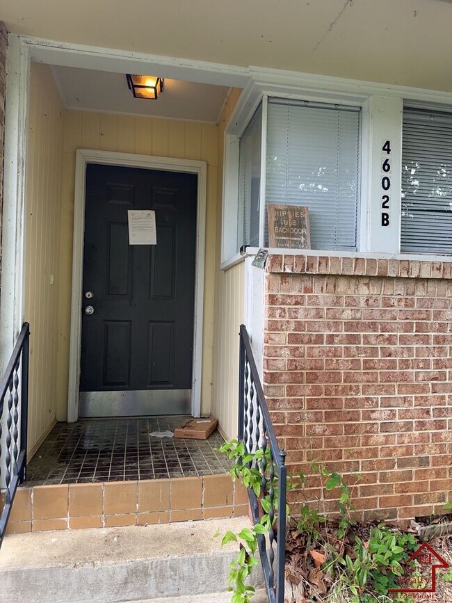 Foto del edificio - 4602 Plaza Hills Ln