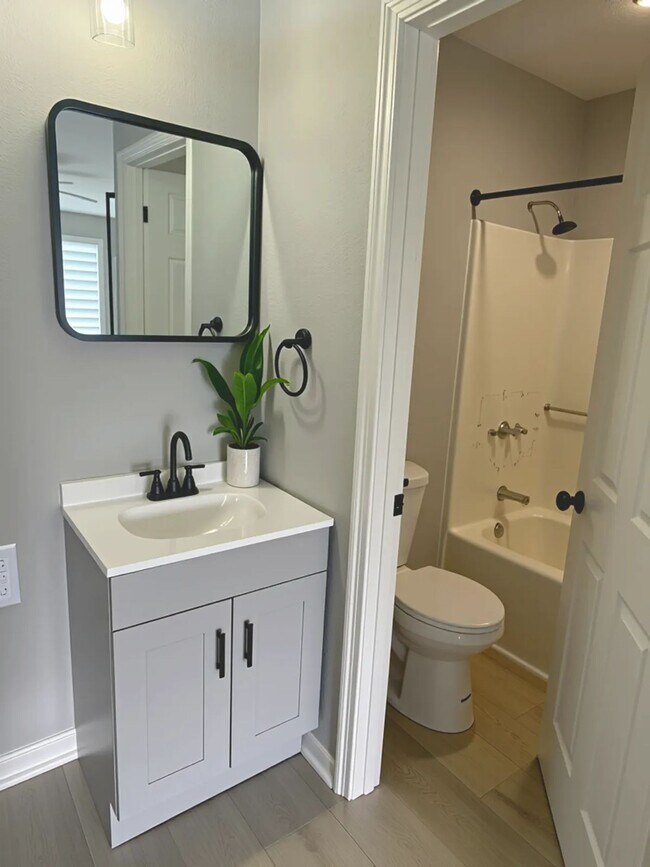 Foto del edificio - Discover Sky at Murphy: Comfort, Security, and Style for You