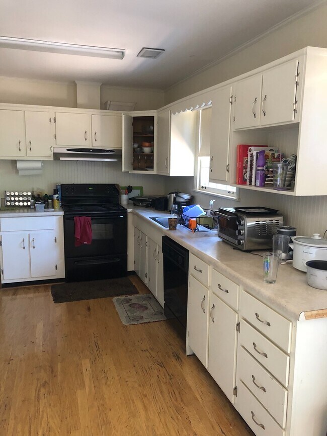 Foto del edificio - 2819 White Oak Dr