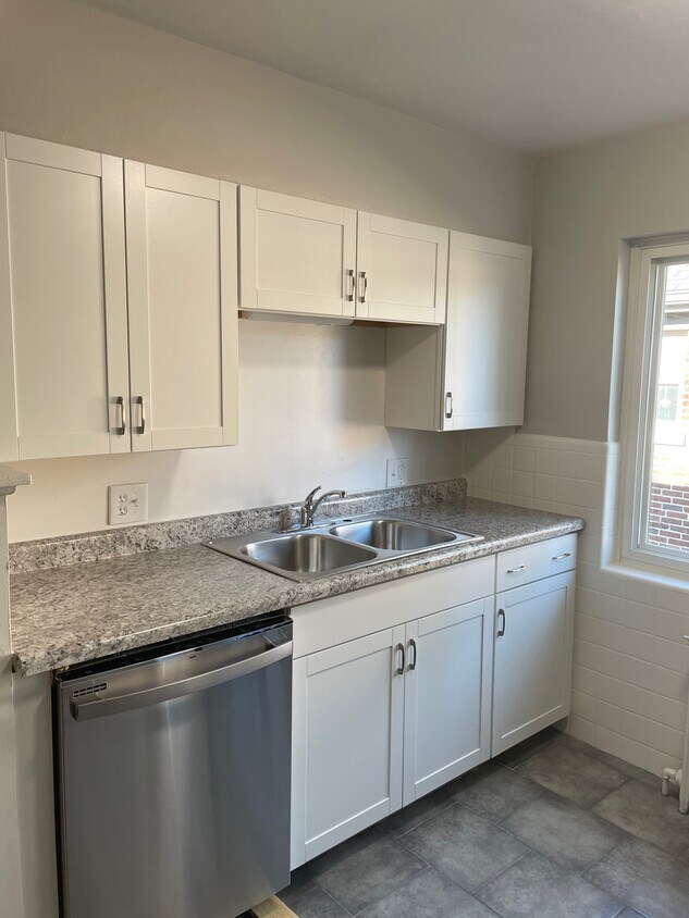 4159 Allendale Dr Unit 4, Cincinnati, OH 45209 Apartments in