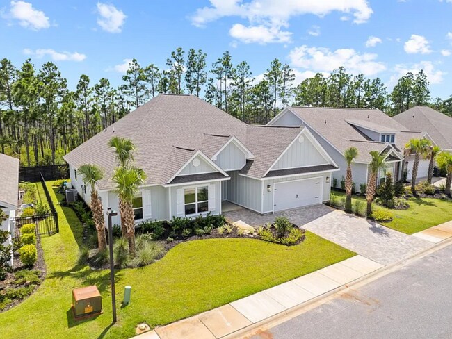 Building Photo - 100 Pine Lake Dr