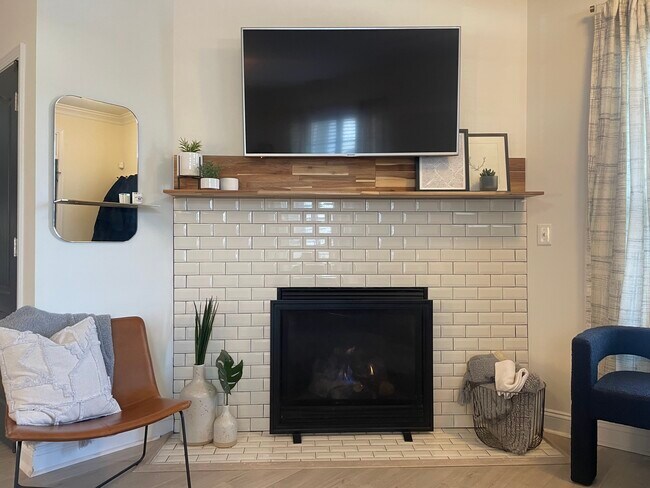 Foto del edificio - 347 Hurston Cir