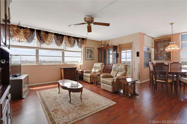 Foto del edificio - 1351 NE Miami Gardens Dr