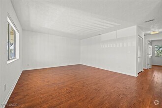 Building Photo - 4603 Bayshore Dr