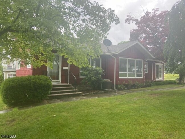 Foto del edificio - 160 Main St