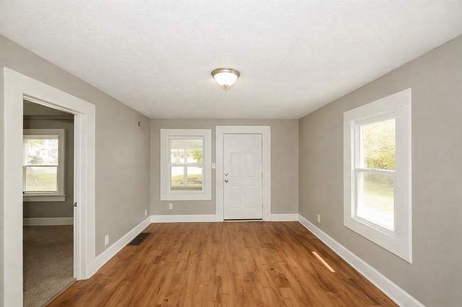 Photo - 3750 N Kercheval Dr House