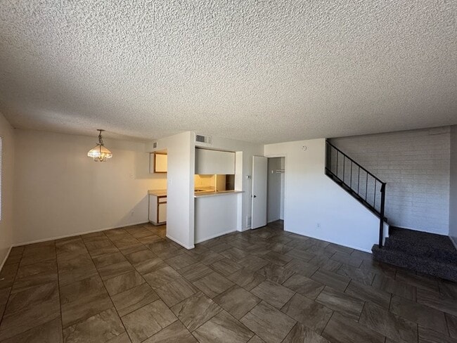 Building Photo - 3935 W Palomino Rd