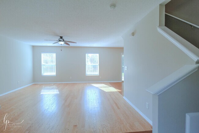 Foto del edificio - 2013 Laurel Oak Ct