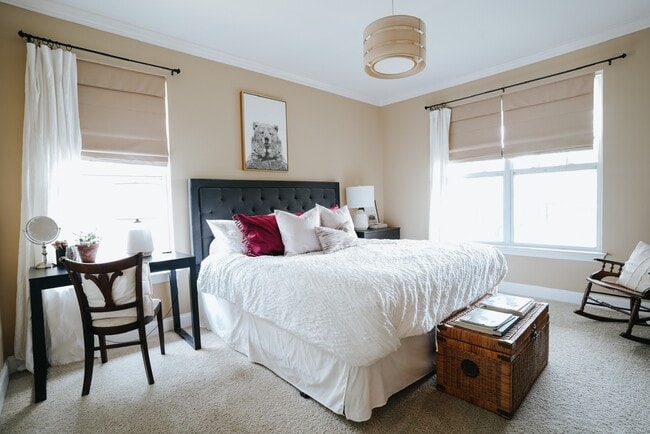 Building Photo - 2000 Newark Ln