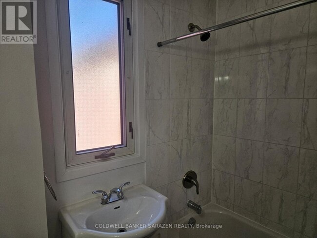 Building Photo - 68 Spadina Ave