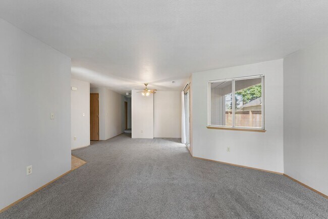 Photo - 4410 NE 152nd Ave House