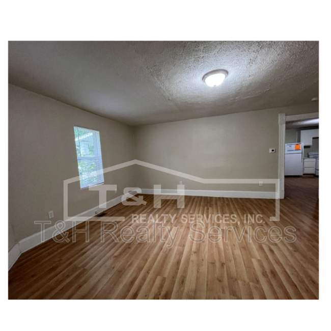 Foto del edificio - 3050 W Michigan St