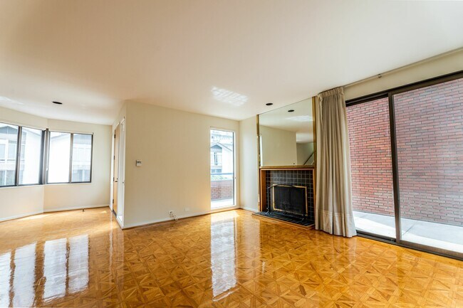 Foto del edificio - 550 Davis St