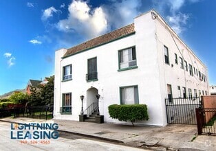 Building Photo - 442 E 27th St