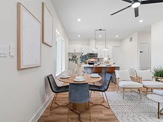 Foto del edificio - 6528 Weston St