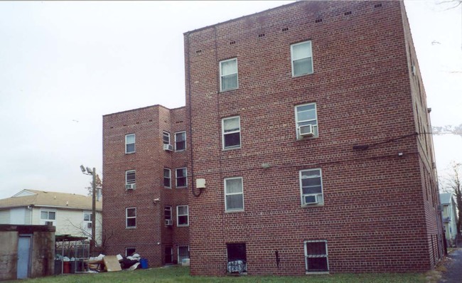 Foto del edificio - 67 Lincoln Ave