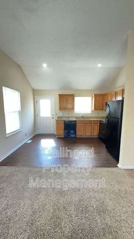 Building Photo - 18231 E 12th Ter N