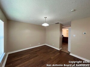 Foto del edificio - 7902 Corum Trail Dr