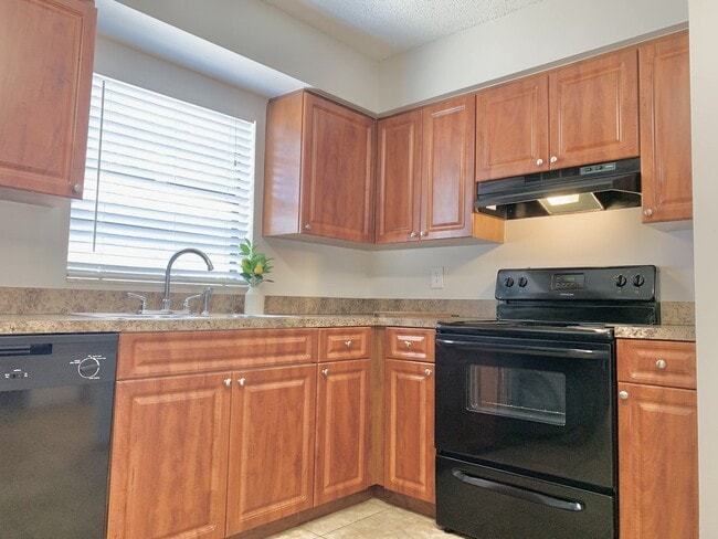 Building Photo - 5107 S Clarice Ct