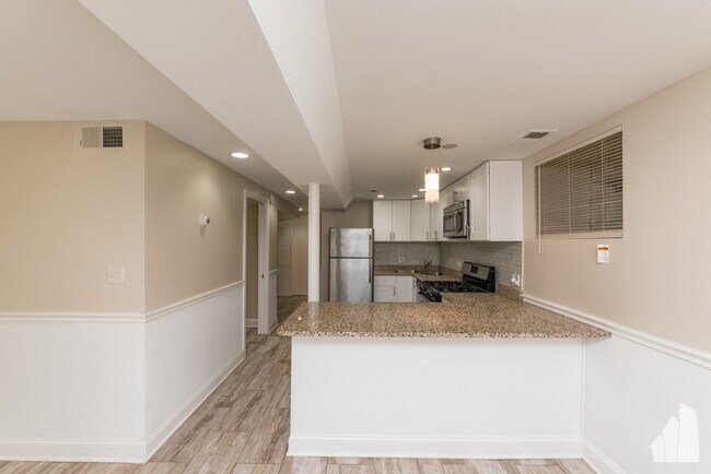 Foto del edificio - 1532 N Maplewood Ave