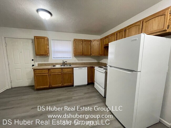 Foto del edificio - 3 br, 1 bath House - 1215 E. Malcolm X St.