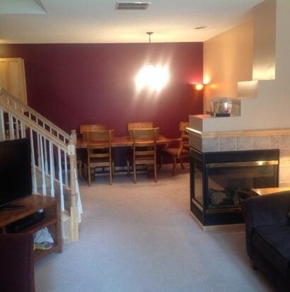 Foto del edificio - Very spacious *3Bed*2.5Bath Townhome in Fa...