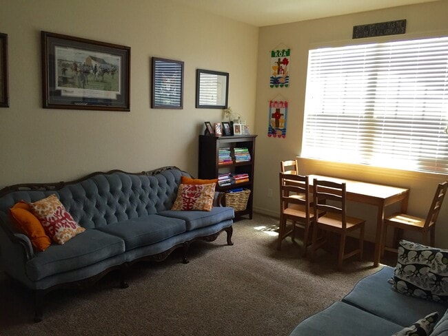 Foto del edificio - Sandstone Ranch Estates Refrig A/C 4 bed, 3 bath Home with Many Extras!