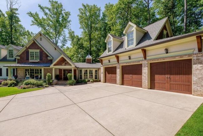 Building Photo - 6 bedroom in Marietta GA 30068