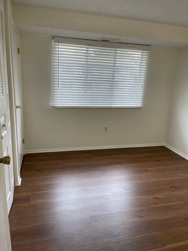 Foto del edificio - 501 Heather Ridge Dr