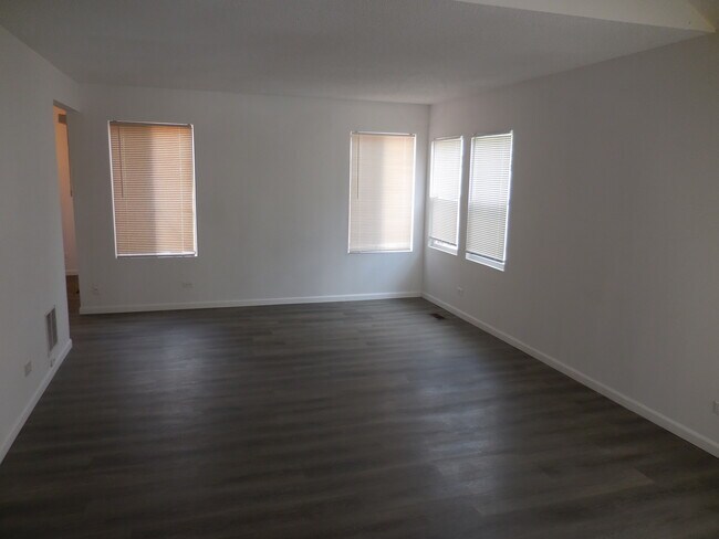 Foto del edificio - 1829 Schmale Ct