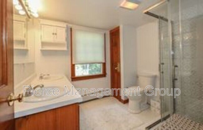 Foto del edificio - 32 Morse Cir