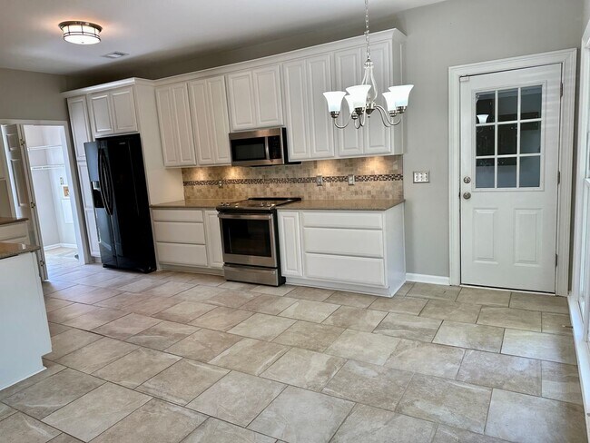 Foto del edificio - BEAUTIFUL HOME IN LEXINGTON'S WHITEFORD LA...