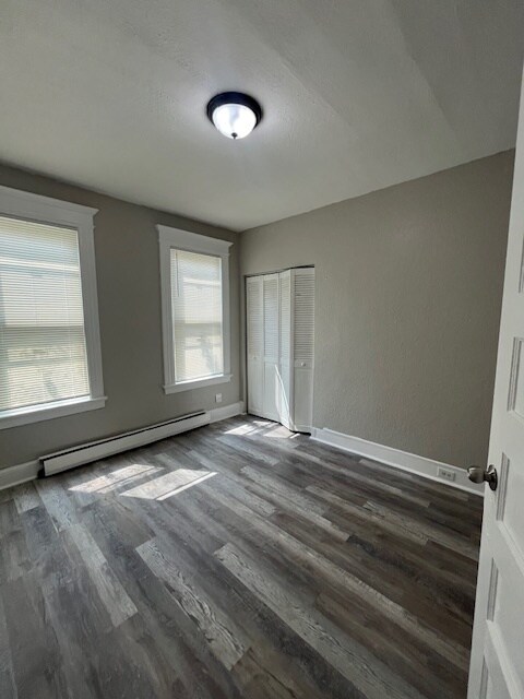 Building Photo - 103 Lounsbury St