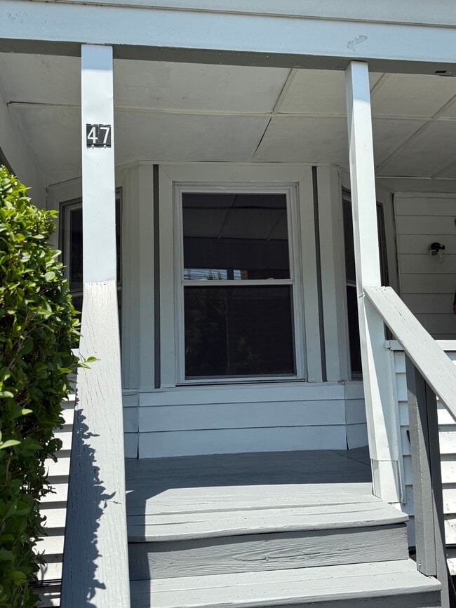 Building Photo - 47 Pine St