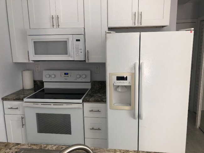 Foto del edificio - 2020 Lee Dr