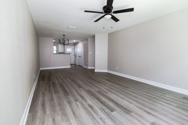 Foto del edificio - 304 E Bells Blvd