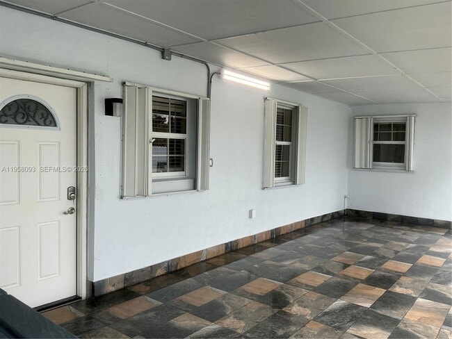 Photo - 14821 SW 104th Ave House