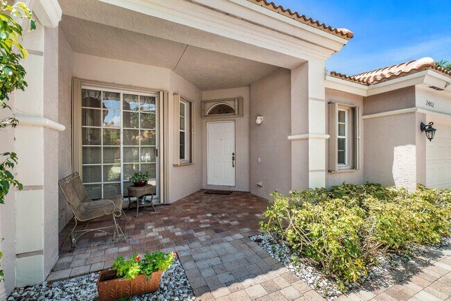 Building Photo - 2402 Kemps Bay