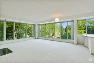 Building Photo - 2525 Wellington Ct