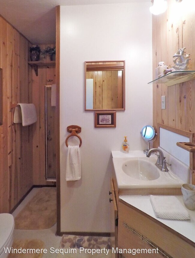 Building Photo - 1 br, 1 bath House - 206 Carlsborg Rd.