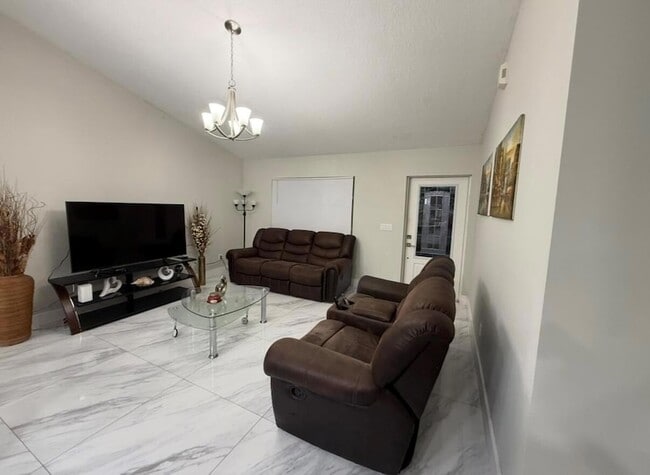 Foto del edificio - 1082 SW Bellevue Ave