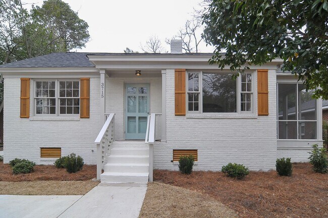 Foto del edificio - Beautiful 3 bedroom/2 bath house in highly desirable Shandon location! Available June 2026!