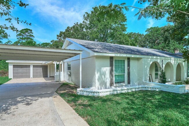 Foto del edificio - 24411 Pine Canyon Dr