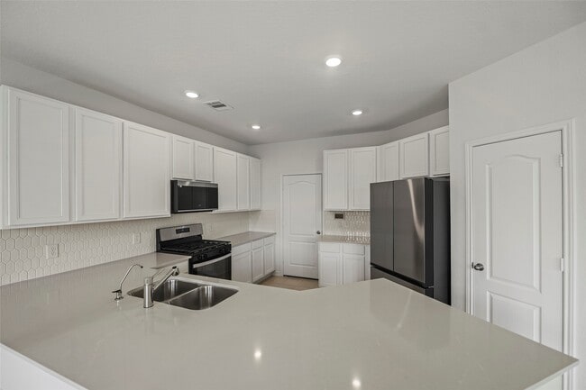 Building Photo - 21111 Salton Sea Ln